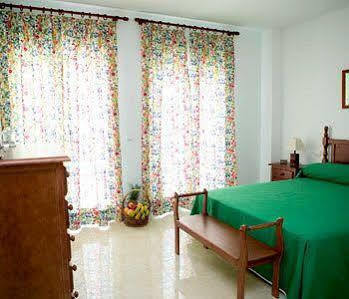 Apartamentos Miguel Angel เอสเตโปนา ภายนอก รูปภาพ